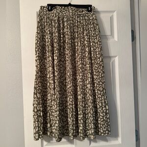 Stylish Pattern Midi-Skirt